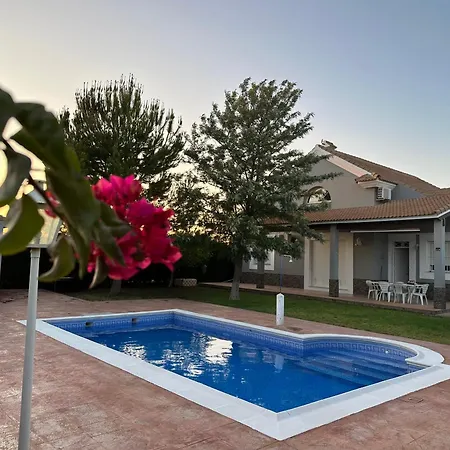 Homestay Chalet Californiano Con Piscina Seville