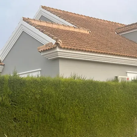 Chalet Californiano Con Piscina Homestay
