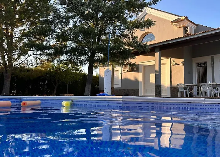 Californiano Con Piscina Δωμάτια σε οικογενειακή κατοικία *