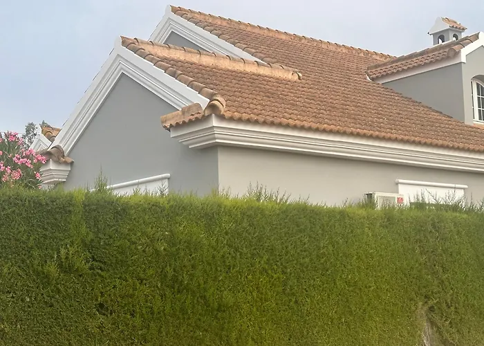 Californiano Con Piscina Δωμάτια σε οικογενειακή κατοικία